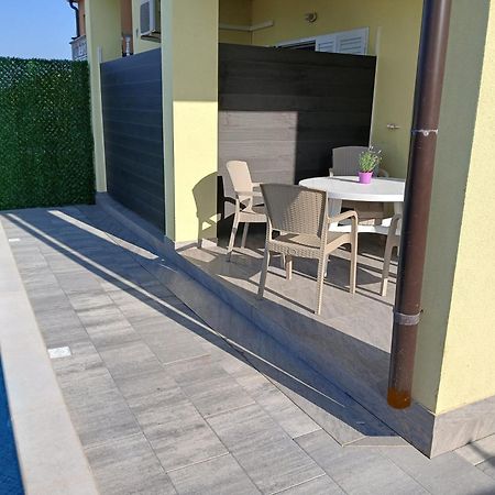 Apartmani Jelic Vinjerac Luaran gambar